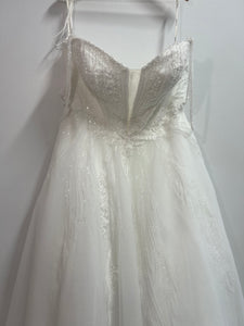 Krystal Wedding Dress (Curve Collection)