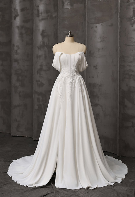 Eden Wedding Dress (Curve Collection)