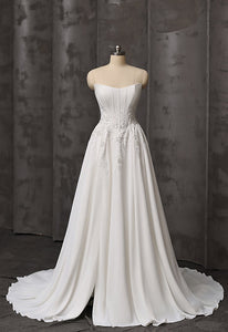 Eden Wedding Dress (Curve Collection)