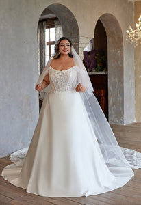 Winslet Wedding Dress (Curve Collection)