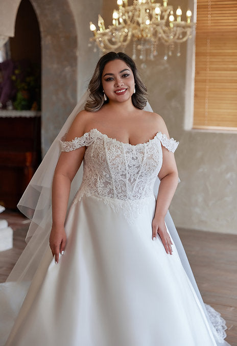 Winslet Wedding Dress (Curve Collection)