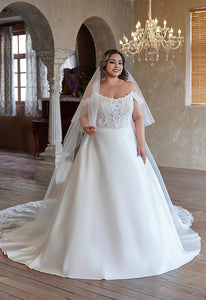Winslet Wedding Dress (Curve Collection)