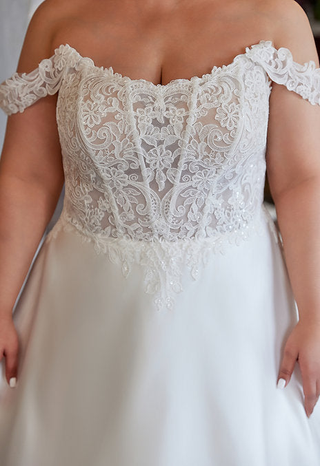 Winslet Wedding Dress (Curve Collection)