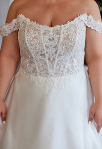 Winslet Wedding Dress (Curve Collection)