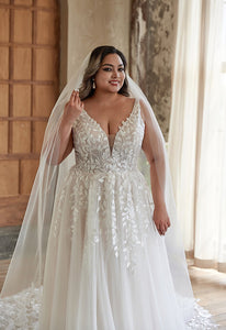 Laurell Wedding Dress (Curve Collection)