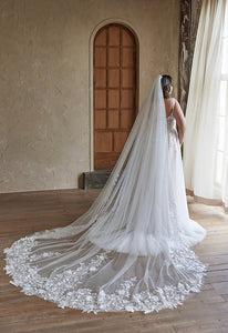 Laurell Wedding Dress (Curve Collection)