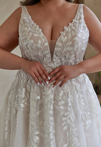 Laurell Wedding Dress (Curve Collection)