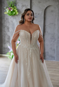 Krystal Wedding Dress (Curve Collection)