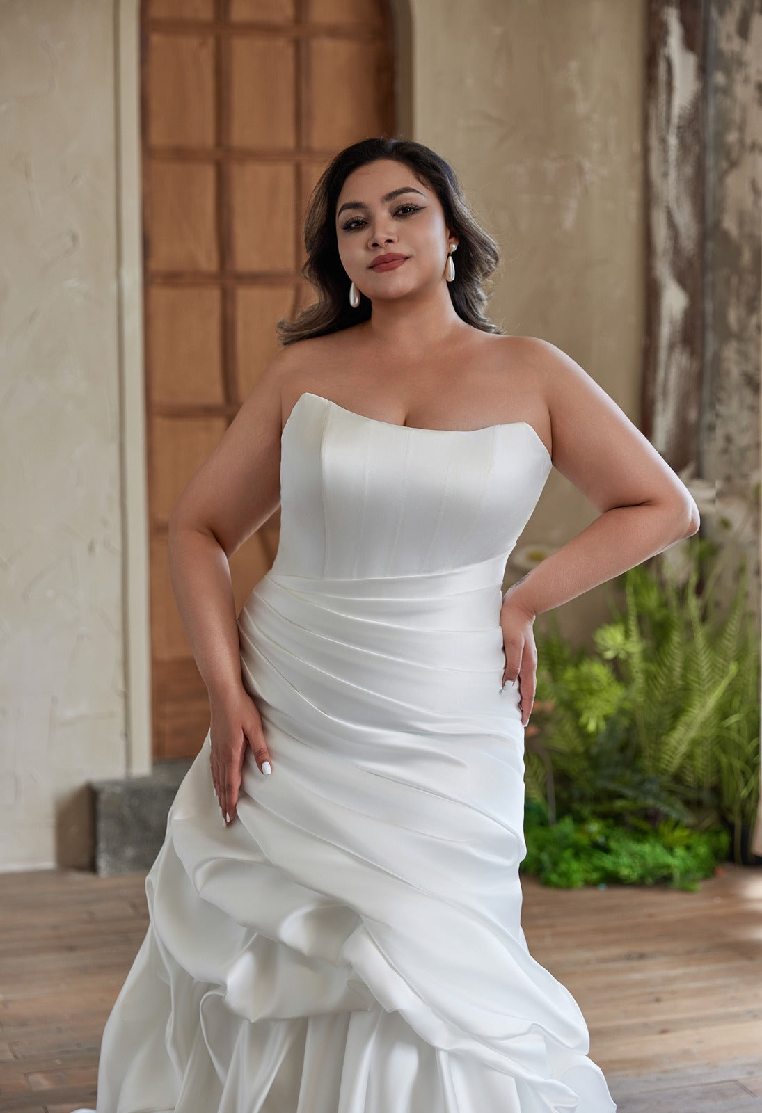 Sorrento Wedding Dress (Curve Collection)