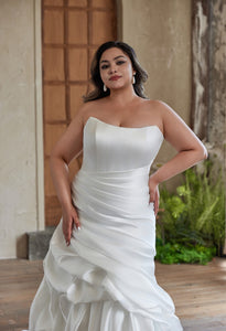 Sorrento Wedding Dress (Curve Collection)