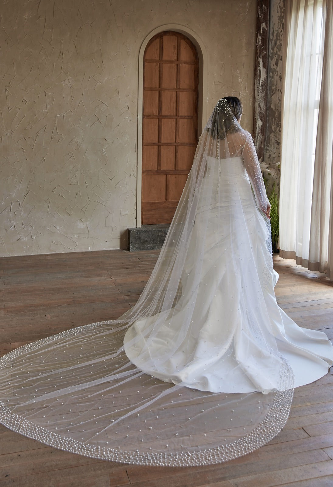 Sorrento Wedding Dress (Curve Collection)