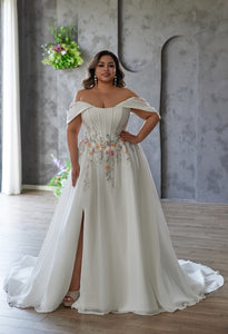 Eden Wedding Dress (Curve Collection)