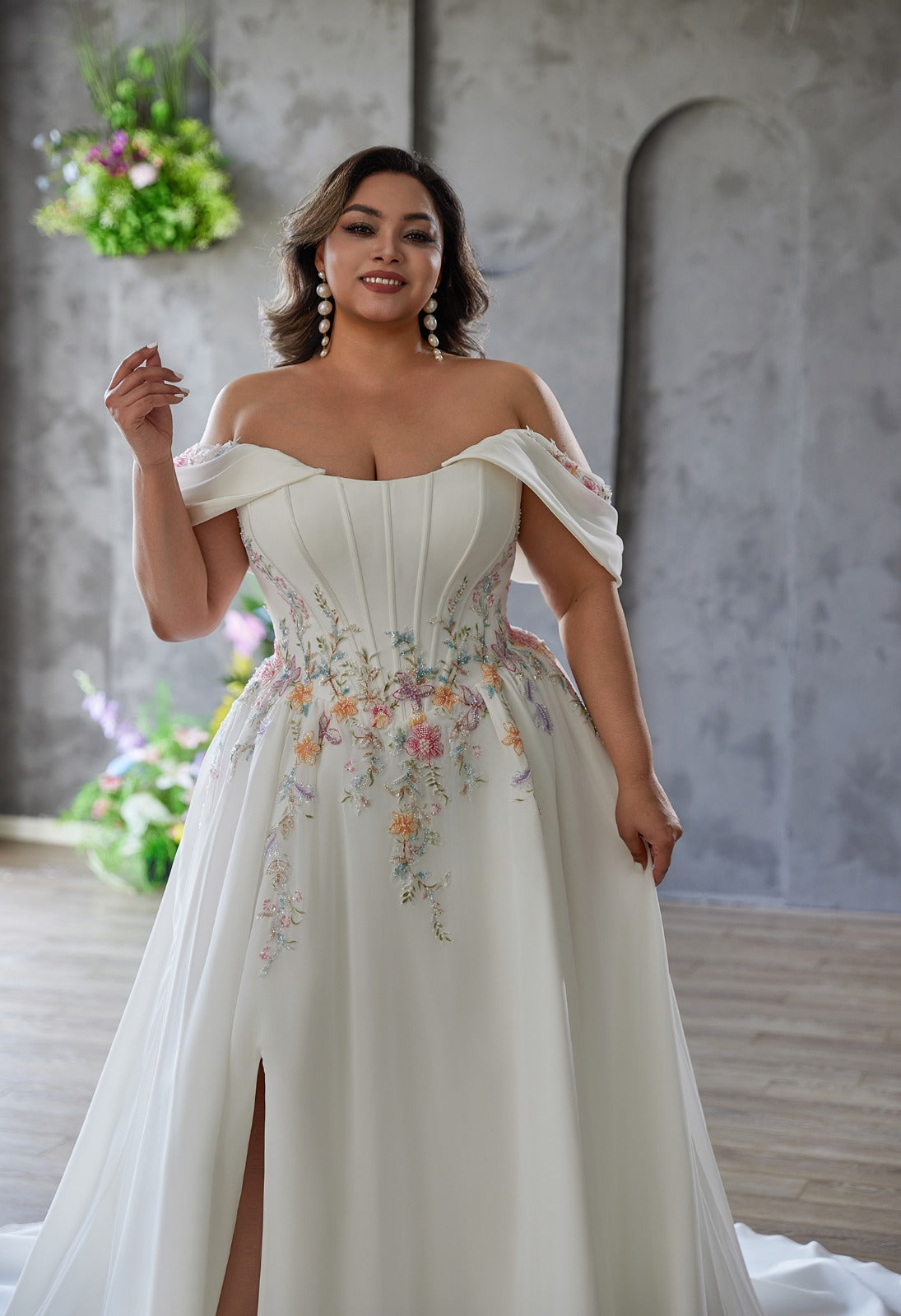 Eden Wedding Dress (Curve Collection)